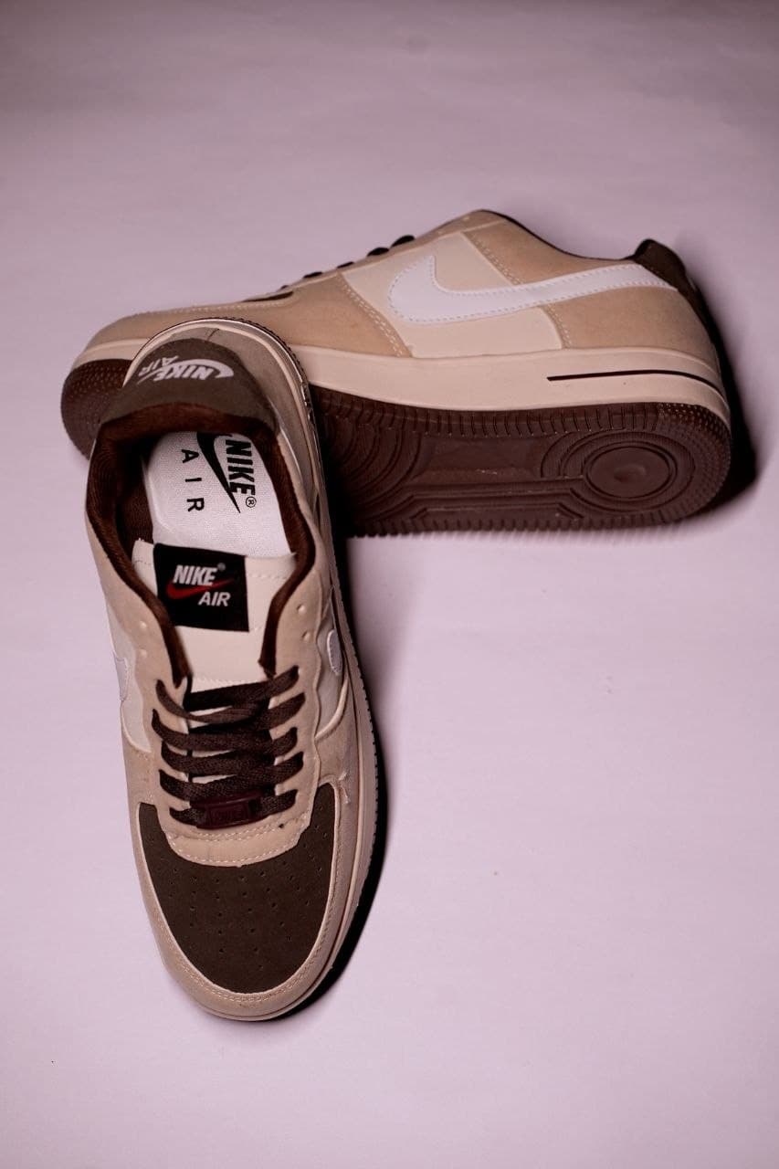 Nike Air Force 1 Low Khaki Mocha - In-Hand Sole & Profile