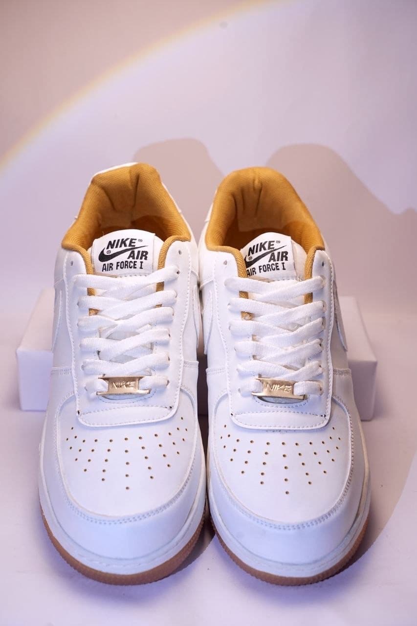 Nike Air Force 1 White Mustard Gum - In-Hand Front Pair