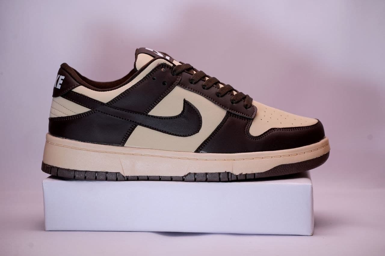 Nike Dunk Low Cacao Wow Mocha - In-Hand Box Profile