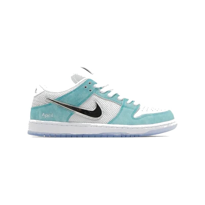 April Skateboards x Dunk Low SB Turbo Green — view 2